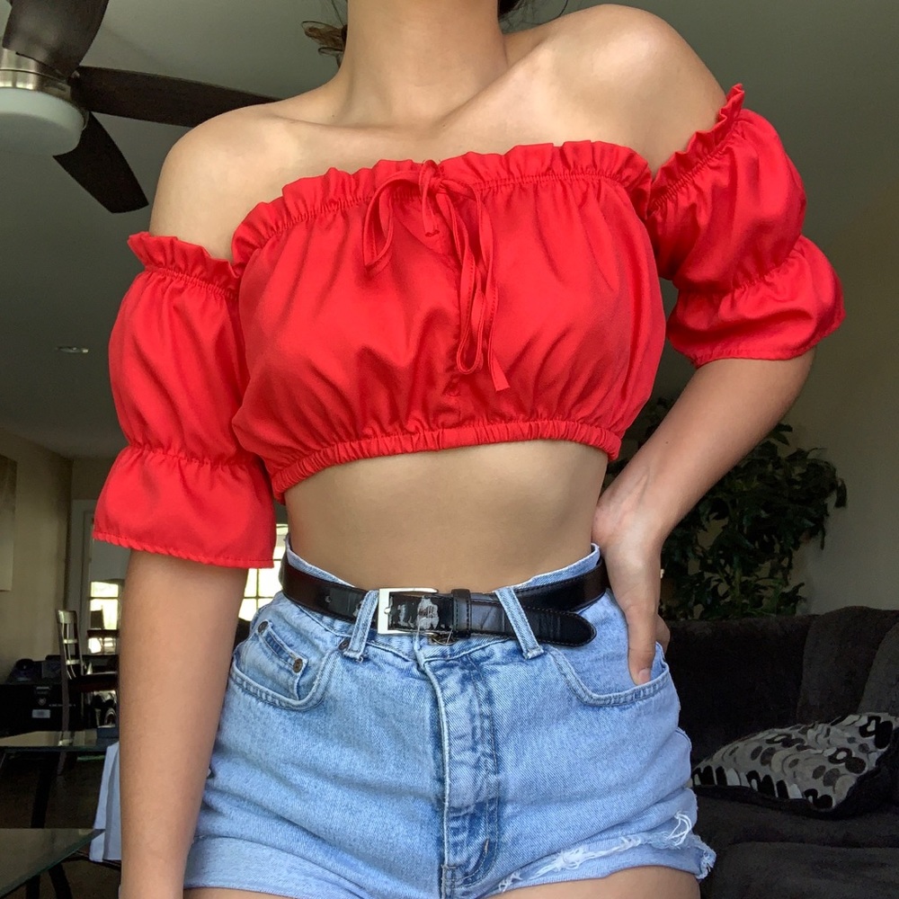❗️SOLD ❗️Off the shoulder top